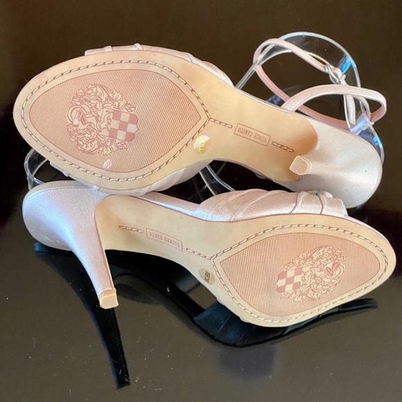 VINCE CAMUTO ANKLE STRAP SANDAL - Picture 5 of 5